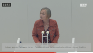 MdL Petra Budke spricht im Landtag